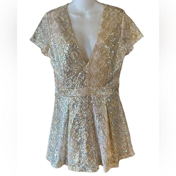 Gianni Bini Women’s Medium Pastel Sequined Capped Sleeve Romper - Picture 1 of 8